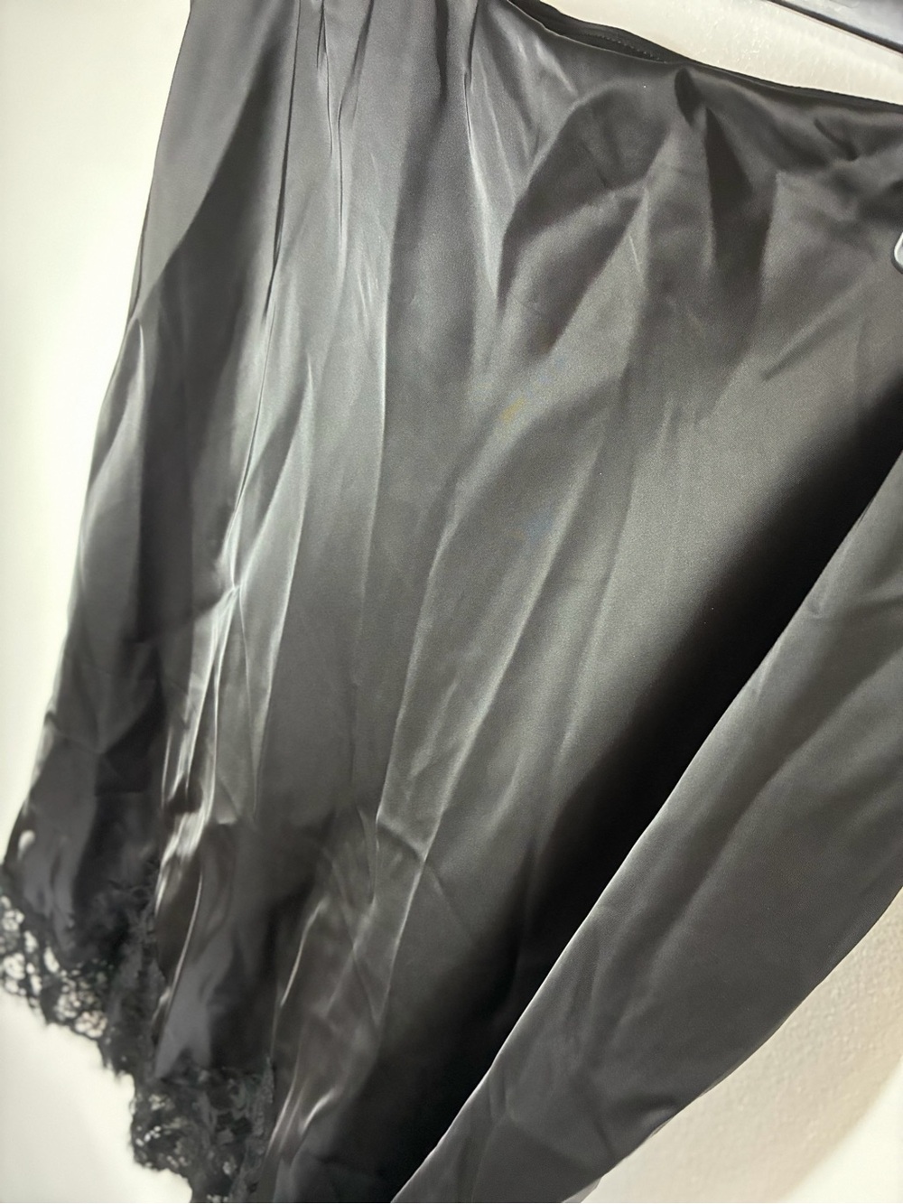 Black Lace-Trim Slip Skirt - Picture 4 of 5
